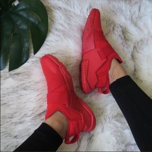red nike huarache extreme